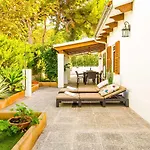 Casa De Los Pinos